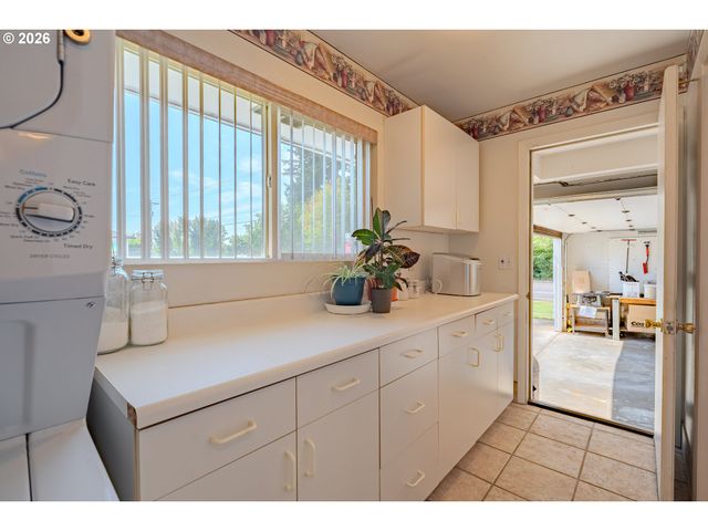 8605 Nw 9TH Ave, Vancouver, WA 98665