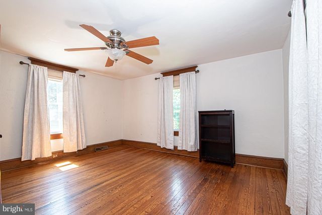 202 SHENANDOAH AVE, Edinburg, VA 22824