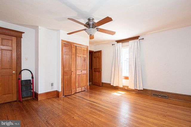 202 SHENANDOAH AVE, Edinburg, VA 22824