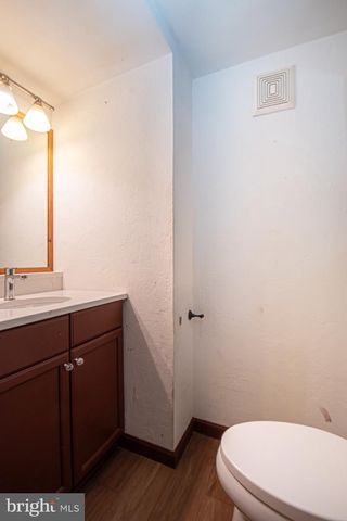 202 SHENANDOAH AVE, Edinburg, VA 22824