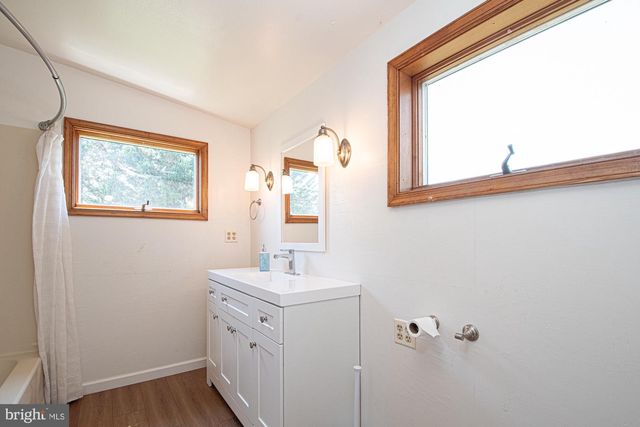 202 SHENANDOAH AVE, Edinburg, VA 22824