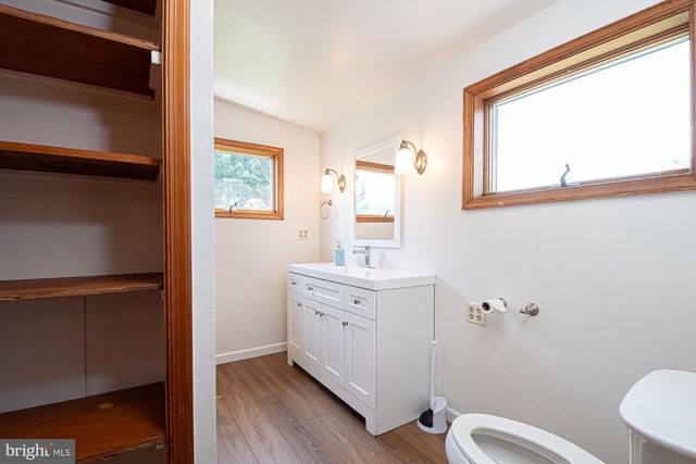 202 SHENANDOAH AVE, Edinburg, VA 22824