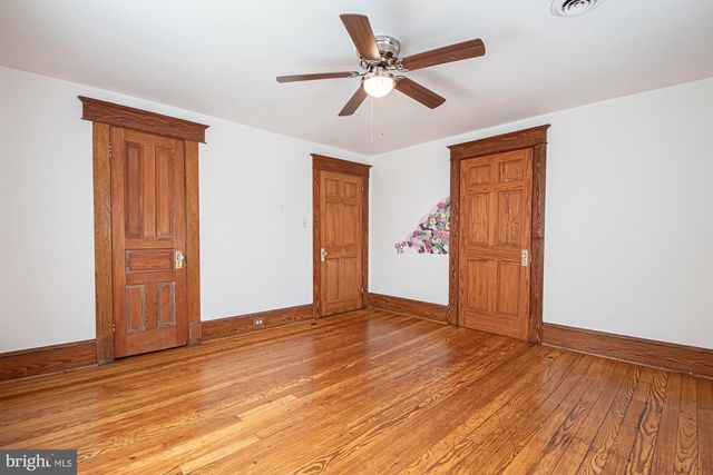 202 SHENANDOAH AVE, Edinburg, VA 22824