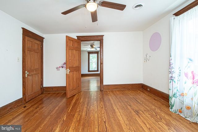 202 SHENANDOAH AVE, Edinburg, VA 22824