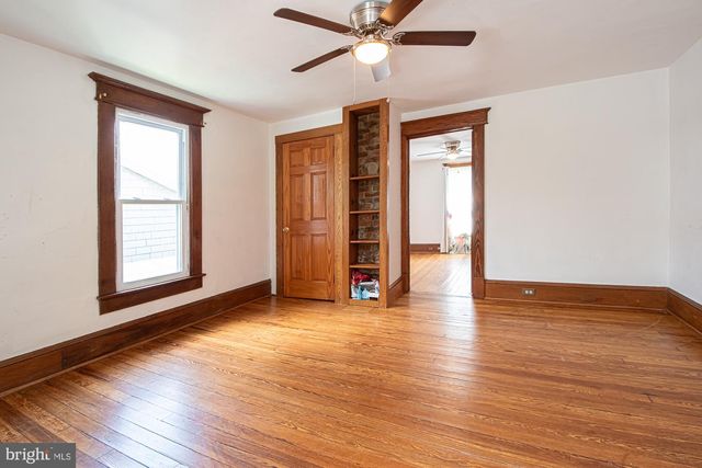 202 SHENANDOAH AVE, Edinburg, VA 22824