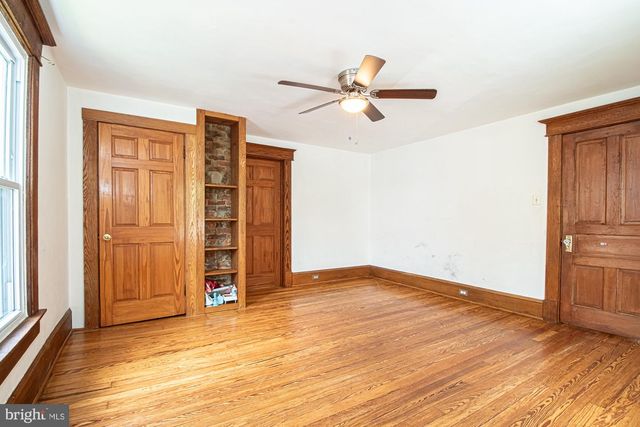 202 SHENANDOAH AVE, Edinburg, VA 22824