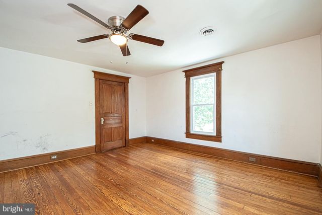 202 SHENANDOAH AVE, Edinburg, VA 22824
