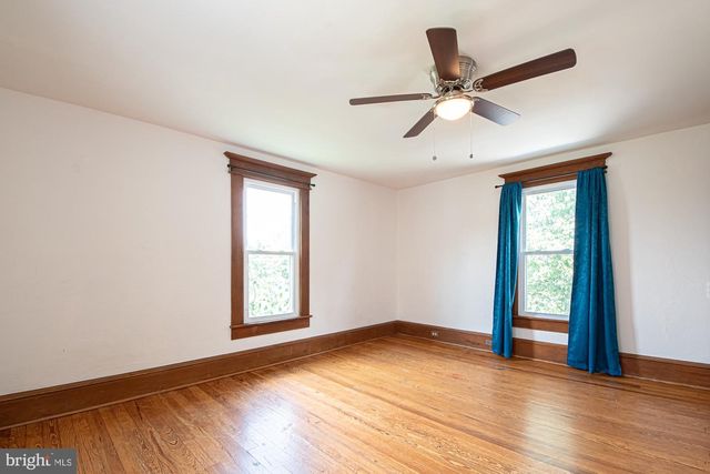 202 SHENANDOAH AVE, Edinburg, VA 22824