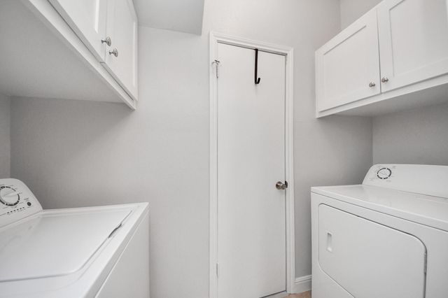 2468 Bering Drive, Houston, TX 77057