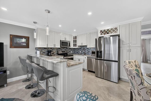 445 Dover C, West Palm Beach, FL 33417