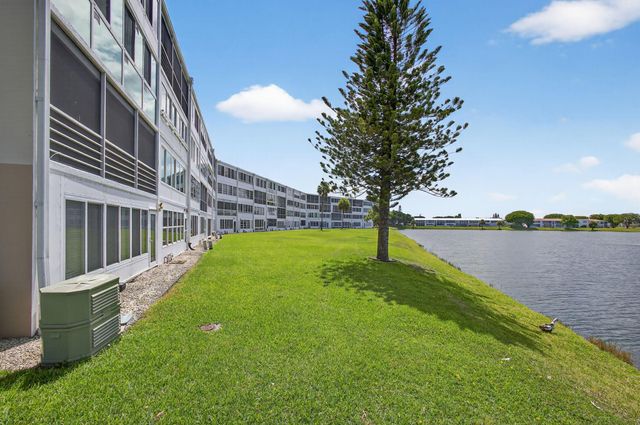 445 Dover C, West Palm Beach, FL 33417