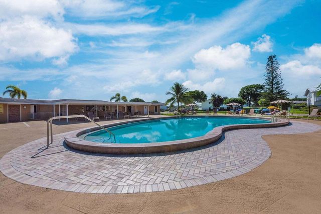 445 Dover C, West Palm Beach, FL 33417