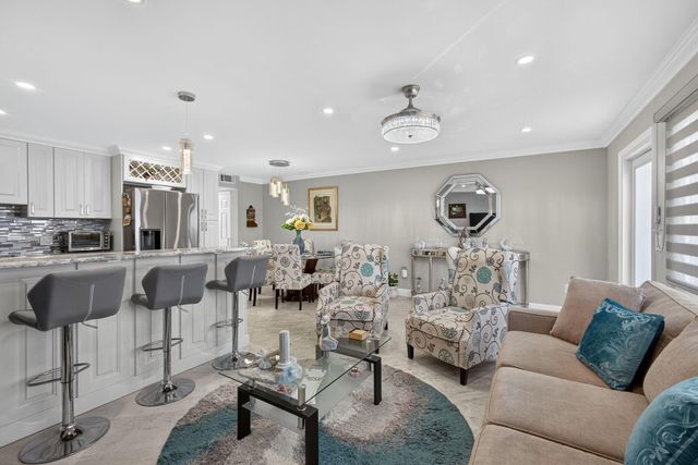 445 Dover C, West Palm Beach, FL 33417