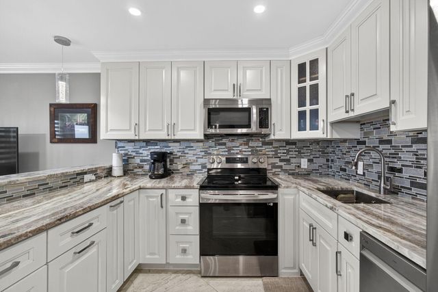 445 Dover C, West Palm Beach, FL 33417