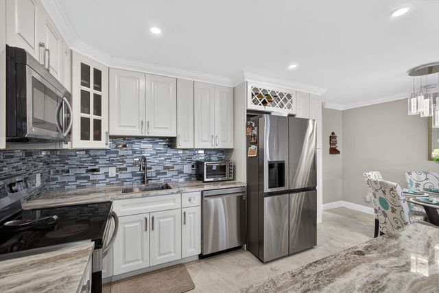 445 Dover C, West Palm Beach, FL 33417