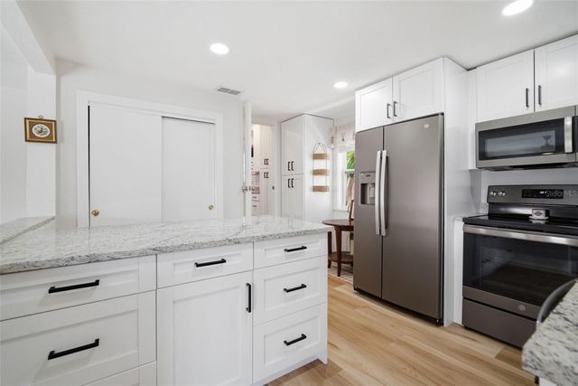 4120 BURLINGTON AVENUE N, St Petersburg, FL 33713