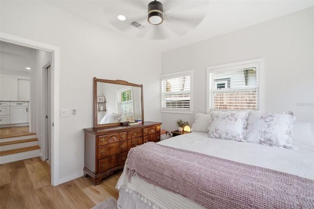 4120 BURLINGTON AVENUE N, St Petersburg, FL 33713
