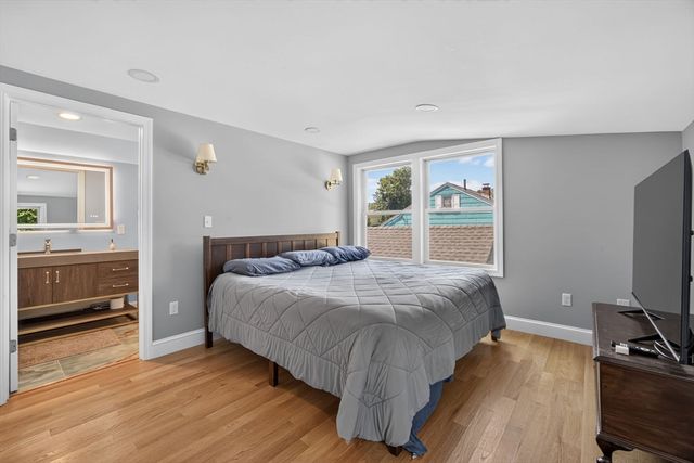 17 Rockwood Ln, Lawrence, MA 01843