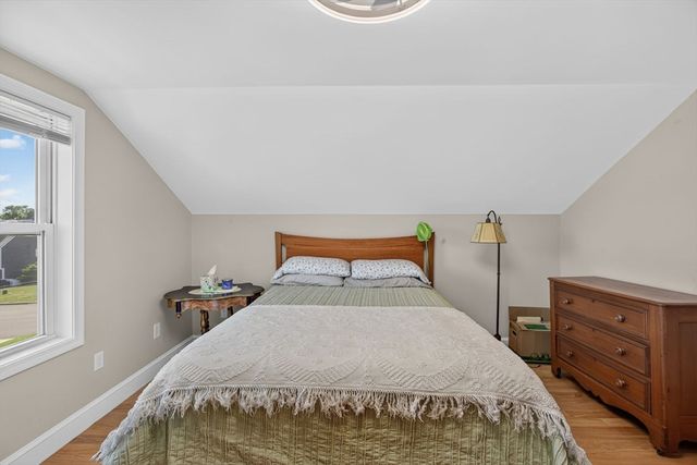 17 Rockwood Ln, Lawrence, MA 01843