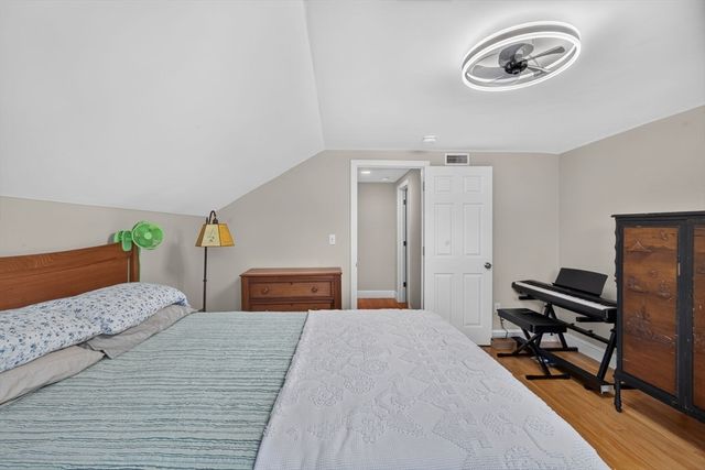 17 Rockwood Ln, Lawrence, MA 01843