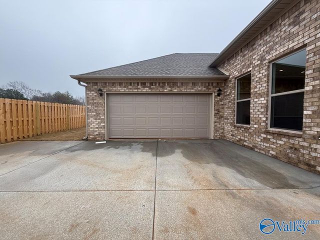 26433 Old Town Drive, Athens, AL 35613