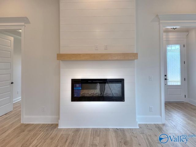 26433 Old Town Drive, Athens, AL 35613