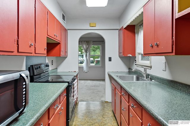 2232 Wilson Drive, Bellevue, NE 68005