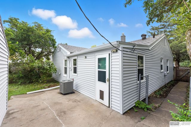 2232 Wilson Drive, Bellevue, NE 68005