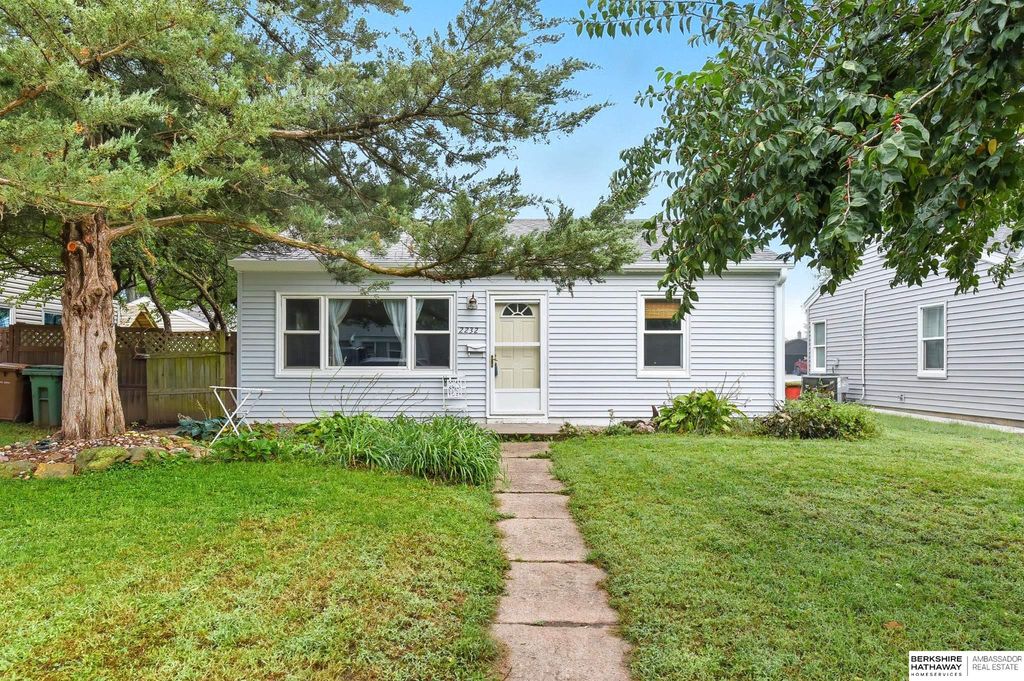 2232 Wilson Drive, Bellevue, NE 68005