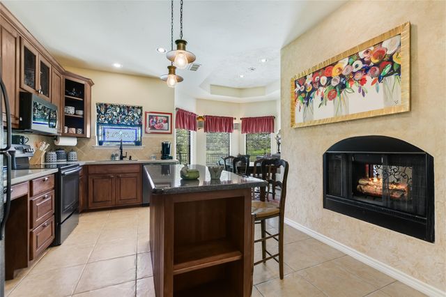 101 Western SPUR, Horseshoe Bay, TX 78657