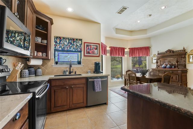 101 Western SPUR, Horseshoe Bay, TX 78657