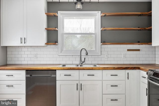 206 ALEXANDRIA ST, Fredericksburg, VA 22408