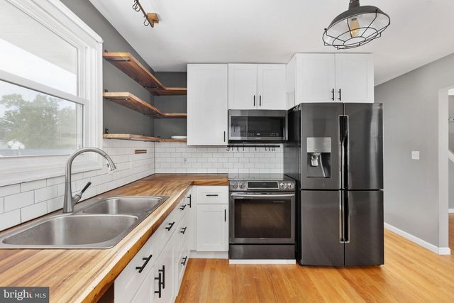 206 ALEXANDRIA ST, Fredericksburg, VA 22408