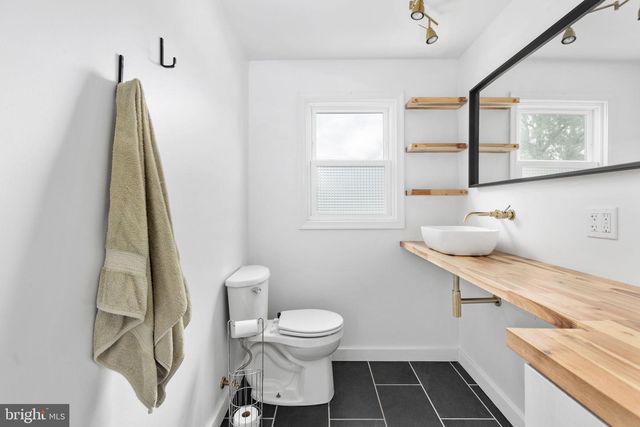 206 ALEXANDRIA ST, Fredericksburg, VA 22408