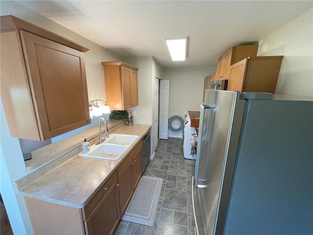 1 Swan Trail, Perinton, NY 14450