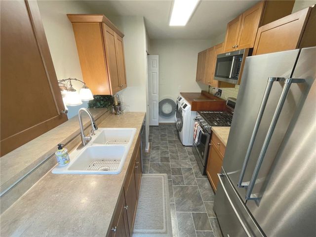 1 Swan Trail, Perinton, NY 14450