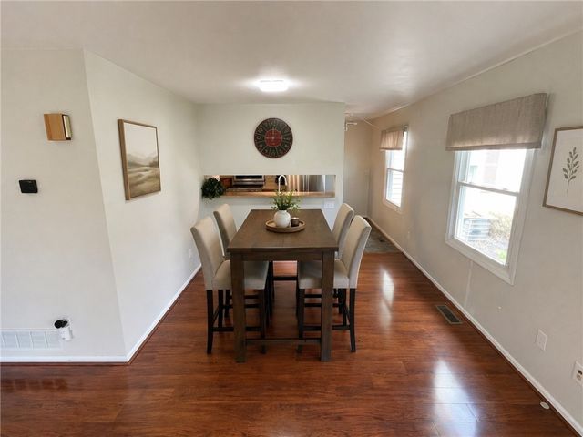 1 Swan Trail, Perinton, NY 14450