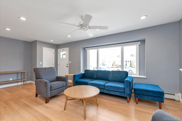 6 Birch Lane, Massapequa Park, NY 11762