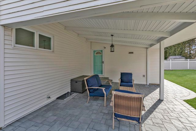 6 Birch Lane, Massapequa Park, NY 11762