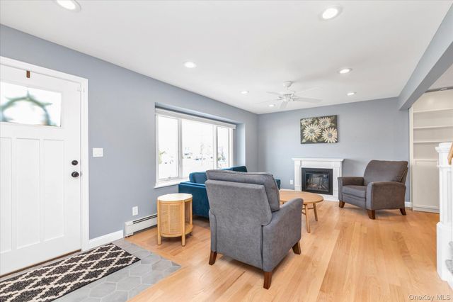 6 Birch Lane, Massapequa Park, NY 11762