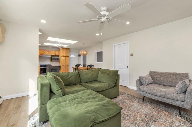 6 Birch Lane, Massapequa Park, NY 11762