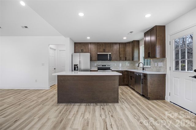 414 E Broad Street, East Spencer, NC 28144