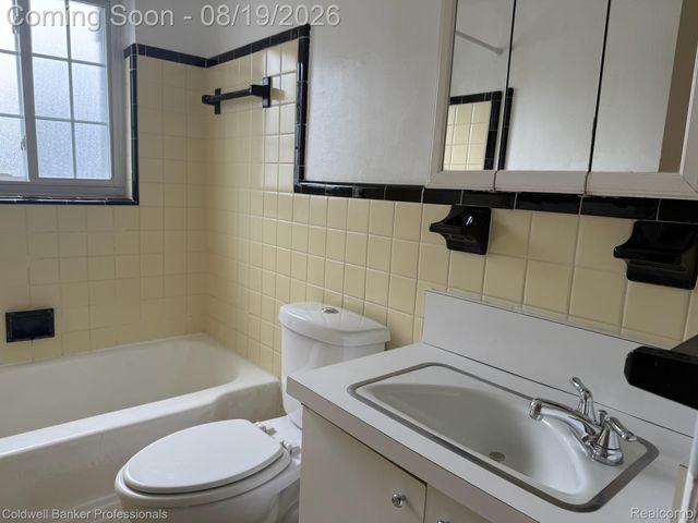 22910 Marter Road, St. Clair Shores, MI 48080