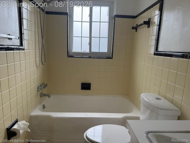 22910 Marter Road, St. Clair Shores, MI 48080