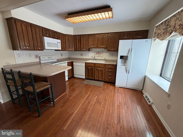 20 INDEPENDENCE PL, Newtown, PA 18940