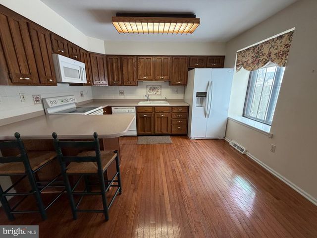 20 INDEPENDENCE PL, Newtown, PA 18940