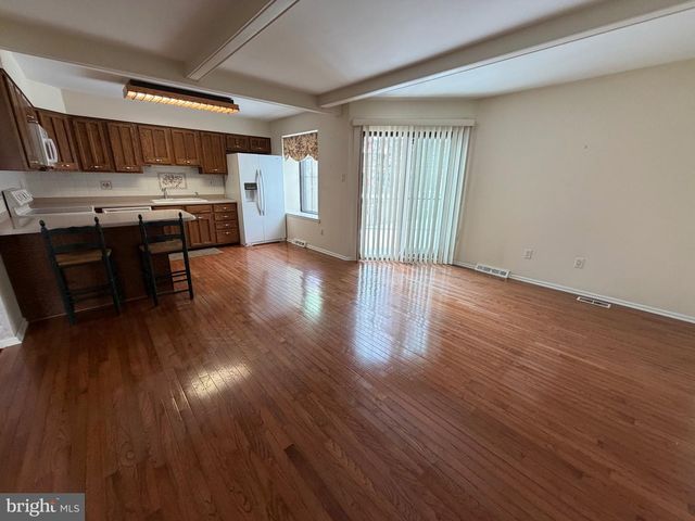 20 INDEPENDENCE PL, Newtown, PA 18940