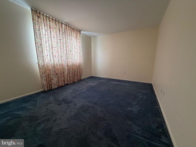 20 INDEPENDENCE PL, Newtown, PA 18940