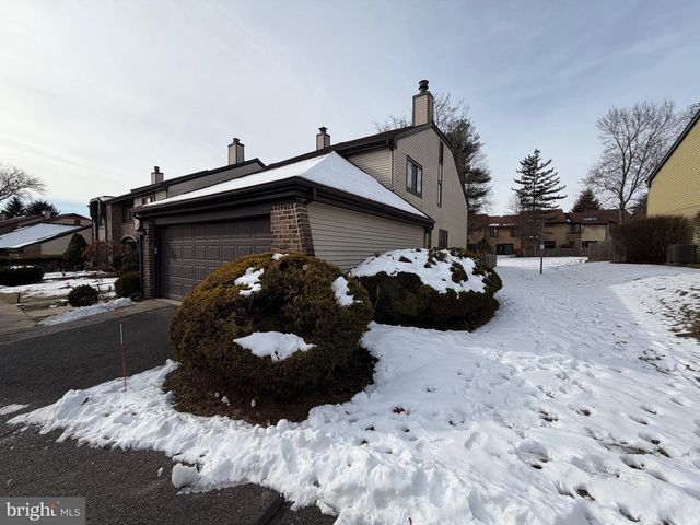 20 INDEPENDENCE PL, Newtown, PA 18940