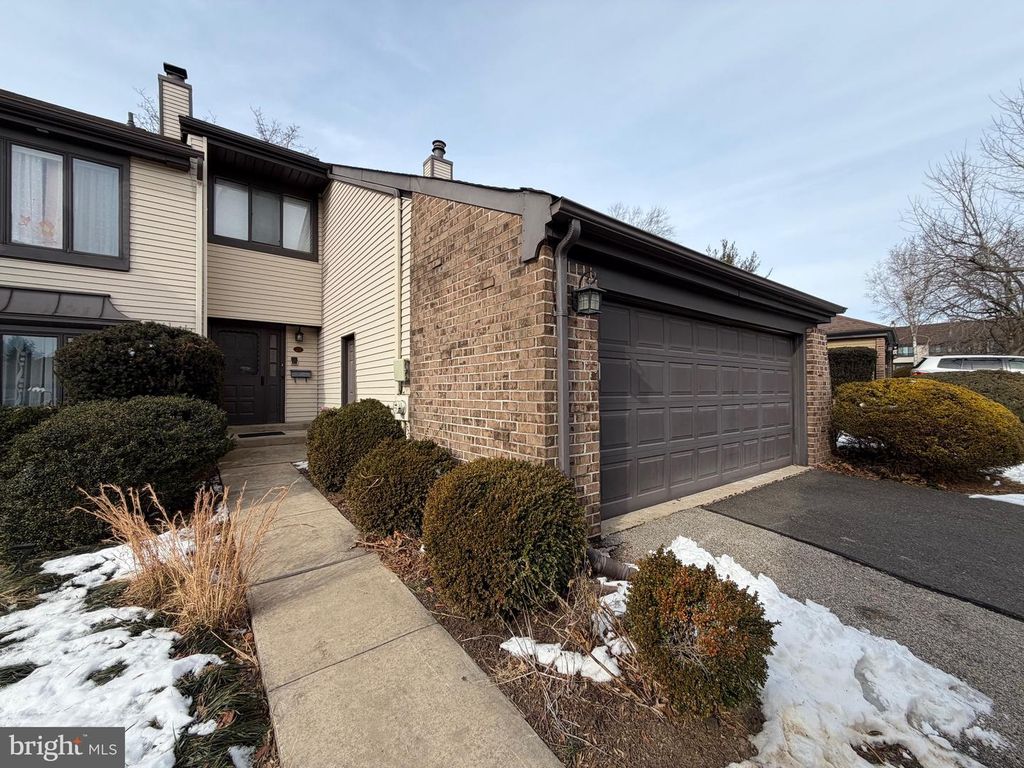 20 INDEPENDENCE PL, Newtown, PA 18940